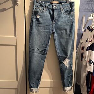 Joes Ripped Jeans —- SIZE 26